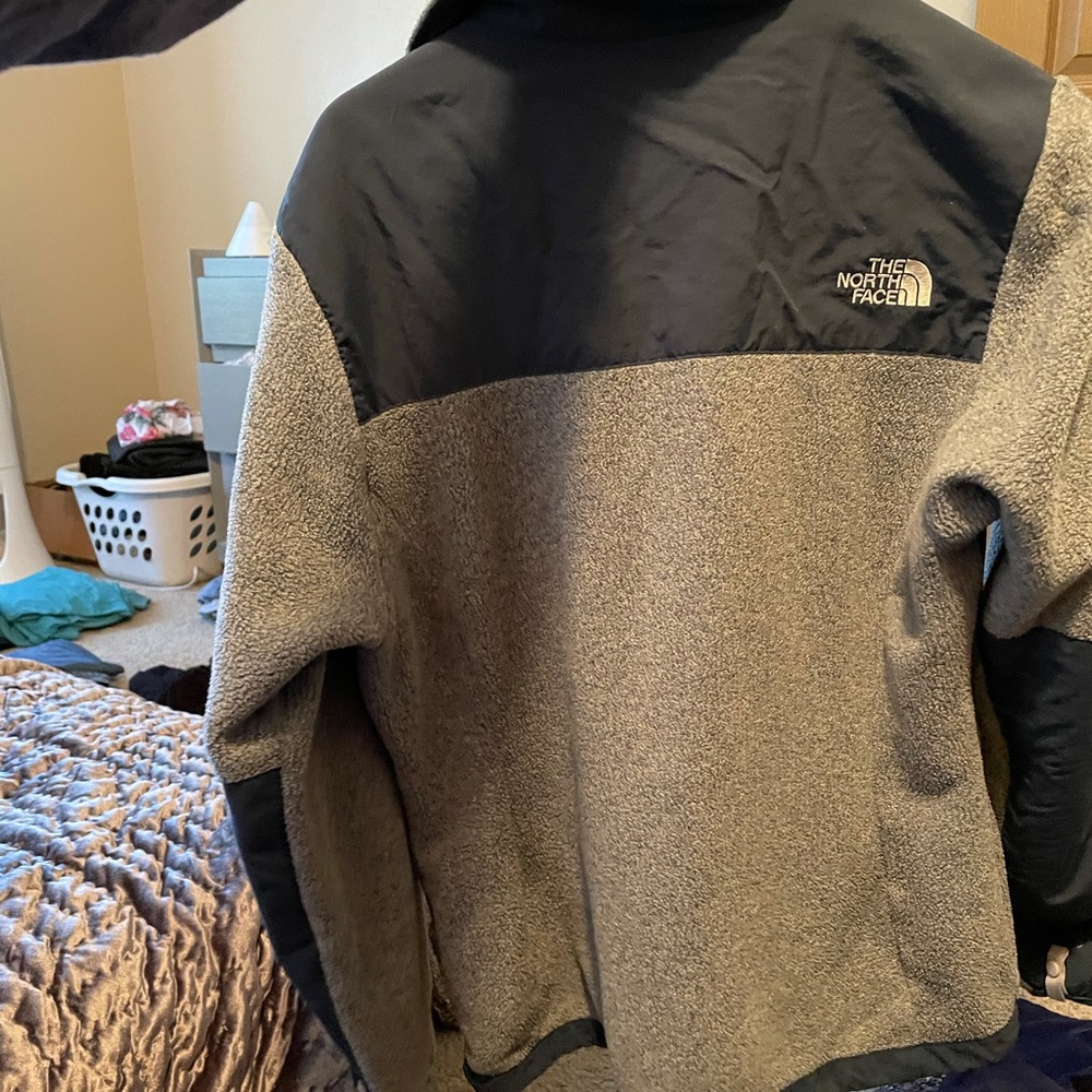 Northface Zip - image 3